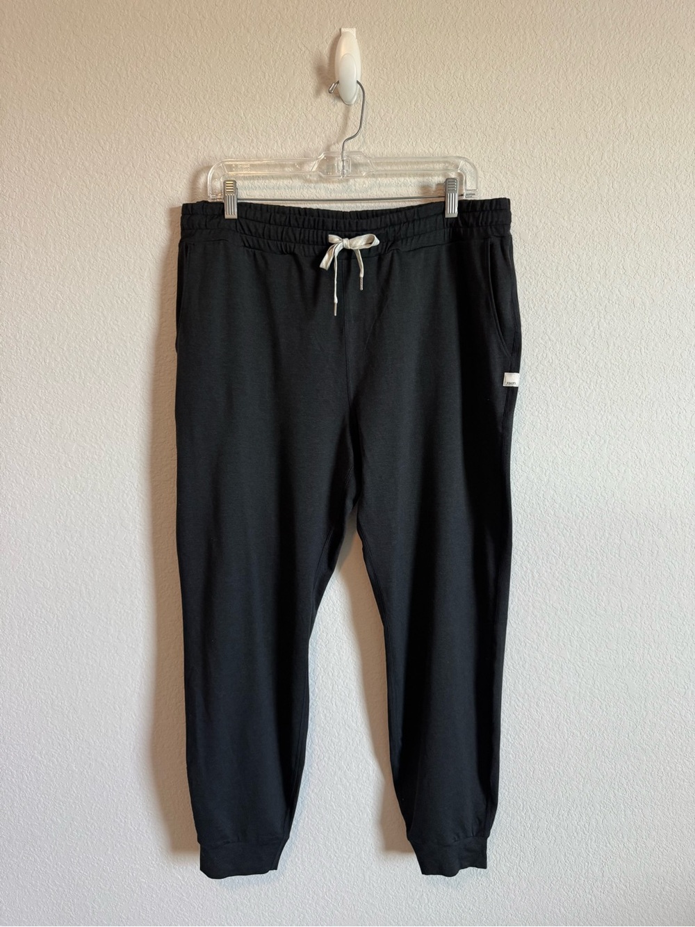 Vuori Women's Black Heather Performance Comfy Athletic Jogger Pants Size XL
